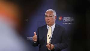 O primeiro-ministro, António Costa, fala aos jornalistas após receber os partidos com representação parlamentar, no âmbito da preparação da reunião do Conselho Europeu de 23 e 24 de junho, que discute as candidaturas de adesão à União Europeia da Ucrânia, da República da Moldova e da Geórgia, no Palácio de S. Bento, em Lisboa, 17 de junho de 2022. MIGUEL A. LOPES/LUSA