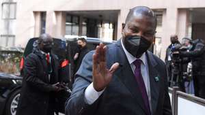 epa09766137 Central African Republic's President Faustin Archange Touadera arrives for the first day of a European Union (EU) African Union (AU) summit at The European Council Building in Brussels, Belgium, 17 February 2022.  EPA/JOHN THYS / POOL