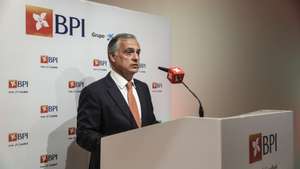 O presidente executivo (CEO) do Banco BPI, João Pedro Oliveira e Costa, intervém na apresentação de resultados dos primeiros nove meses da instituição bancária, em Lisboa, 04 de novembro de 2022. MIGUEL A. LOPES/ LUSA