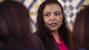 A ministra de Estado e da Defesa Nacional de Cabo Verde, Janine Lélis, durante uma conferência de imprensa conjunta com a ministra da Defesa Nacional, Helena Carreiras (ausente da foto), no Forte de São Julião da Barra,  Cascais, 30 de setembro 2022. A visita decorre até dia 4 de outubro, no âmbito do quadro da cooperação bilateral entre os dois países. JOSÉ SENA GOULÃO/LUSA