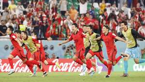 epa10344675 Players of South Korea celebrate after the FIFA World Cup 2022 group H soccer match between South Korea and Portugal at Education City Stadium in Doha, Qatar, 02 December 2022.  EPA/Rungroj Yongrit