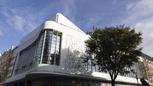 Abertura do histórico cinema Batalha na baixa do Porto após obras de restauração, no Porto, 6 de dezembro de 2022. O Cinema Batalha reabre na sexta-feira com a ambição de se tornar um equipamento agregador no Porto, usando o cinema como “força de reunião social e cultural” dentro e fora dos grandes ecrãs, disse à Lusa o diretor, Guilherme Blanc. (ACOMPANHA TEXTO DE 8 DE DEZEMBRO DE 2022). JOSÉ COELHO/LUSA