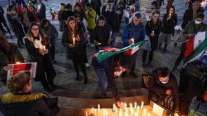 A Amnistia Internacional – Portugal organizou com a Kolbeh – Comunidade Iraniana Portuguesa uma vigília de apoio a todas as pessoas que se manifestam pacificamente no Irão e que continuam a atuar em defesa da liberdade, na Praça do Municipio em Lisboa, 09 de dezembro de 2022. TIAGO PETINGA/LUSA