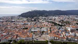 Vista geral da cidade de Viana do Castelo onde está a decorrer a demolição do prédio Coutinho (C), que começou a ser executada ao abrigo do programa Polis, para no local ser construído o futuro mercado municipal de Viana do Castelo, 3 de julho de 2022.  HUGO DELGADO/LUSA