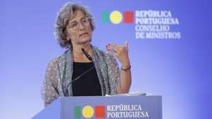 A ministra da Coesão Territorial, Ana Abrunhosa, fala aos jornalistas após a reunião do Conselho de Ministros, em Algés, Oeiras, 28 de setembro de 2023. ANTÓNIO PEDRO SANTOS/LUSA