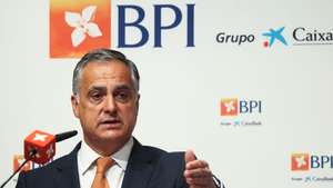 O CEO do BPI, João Pedro Oliveira e Costa, durante a apresentação de resultados do 3.º semestre de 2023 em conferência de imprensa na sede daquela instituição bancária, em Lisboa, 30 de outubro de 2023.  MANUEL DE ALMEIDA/LUSA