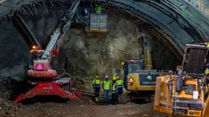 Demolição do tímpano de ligação entre estações de Santos e Rato que irá fazer a ligação entre a futura estação Santos e o ISEG, com as futuras novas estações Estrela e Santos que também já se encontram em estado adiantado de construção, em Lisboa, 13 de março de 2024. JOSÉ SENA GOULÃO/LUSA