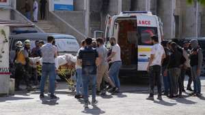 epa10907262 Medics bring an injured person at a hospital after an attack by Syrian forces against a neighborhood in Idlib, Syria, 08 October 2023. According to the UK-based Syrian Observatory for Human Rights (SOHR), at least four people were killed in a rocket strike reportedly carried by government forces on residential neighborhoods in the center of Idlib city. According to the White Helmets, the Syria Civil Defence organization operating in northwestern Syria, the death toll of attacks targeting opposition-controlled Aleppo countryside and Idlib since 05 October increased to at least 41 people.  EPA/YAHYA NEMAH