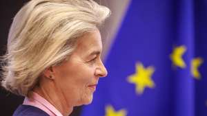 epa11493502 European Commission President Ursula von der Leyen arrives at the start of the weekly meeting of the European College of Commissioners in Brussels, Belgium, 24 July 2024. Von der Leyen secured a second term as President of the European Commission at the European Parliament in Strasbourg, France, July 18, 2024.  EPA/OLIVIER MATTHYS