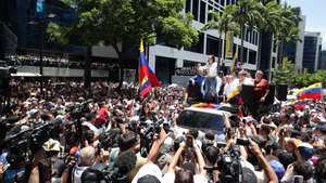 epaselect epa11569661 Venezuelan opposition leader Maria Corina Machado (C) gives a speech to supporters at a rally in Caracas, Venezuela, 28 August 2024. Machado said that &#039;not a single democratic government in the world has recognized&#039; the re-election of Nicolas Maduro, whose victory in the July 28 presidential election she considers a &#039;fraud&#039;, as does a large part of the international community.  EPA/RONALD PENA