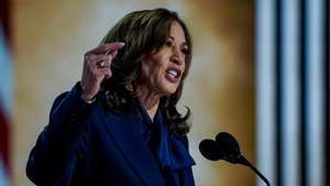 epa11560886 Democratic presidential nominee and US Vice President Kamala Harris speaks during the final night of the Democratic National Convention (DNC) at the United Center in Chicago, Illinois, USA, 22 August, 2024. The 2024 Democratic National Convention is being held from 19 to 22 August 2024, during which delegates of the United States' Democratic Party will vote on the party's platform and ceremonially vote for the party's nominee for president, Vice President Kamala Harris, and for vice president, Governor Tim Walz of Minnesota, for the upcoming presidential election.  EPA/WILL OLIVER