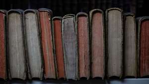 Na Biblioteca Pública Municipal do Porto começa a preparar-se a mudança dos cerca de um milhão de documentos que deverão ser removidos até dezembro, mês em que se prevê o início da obra de reabilitação e ampliação, Porto, 12 de abril de 2024. (ACOMPANHA TEXTO DO DIA 18 DE ABRIL DE 2024)  JOSÉ COELHO/LUSA