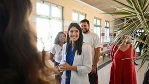 A coordenadora do Bloco de Esquerda, Mariana Mortágua, assinalou o início do ano letivo com uma visita ao Agrupamento de Escolas de São Gonçalo, em Torres Vedras, 13 de setembro de 2024. CARLOS BARROSO/LUSA