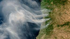 Imagem de satélite do Copernicus, programa de observação da terra da União Europeia dos incêndios florestais em Portugal. Sete pessoas morreram e 40 ficaram feridas, duas com gravidade, nos incêndios que atingem desde domingo as regiões Norte e Centro do país, nos distritos de Aveiro, Porto, Vila Real e Viseu, e que destruíram dezenas de casas e obrigaram a cortar estradas e autoestradas, 18 de setembro de 2024. EUROPEAN UNION COPERNICUS SENTINEL-3 / LUSA