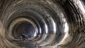 Túnel entre a estação do Metro no Hospital de Santo António e São Bento, no Porto. É na Casa da Música que começa a 'sinfonia' das quatro estações (Casa da Música, Galiza, Hospital Santo António e São Bento) da Linha Rosa do Metro do Porto, num conjunto de sons mais industrial, fruto de um trabalho contínuo que tem de estar terminado daqui a um ano, Porto, 02 de agosto de 2024. (ACOMPANHA TEXTO DE 05-08-2024) ESTELA SILVA/LUSA
