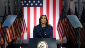 epa11663304 US Vice President and current Democratic presidential candidate Kamala Harris attends a rally in Bucks County, Pennsylvania, USA, 16 October 2024. Harris is in a tight race for the US presidency against Republican nominee and former President Donald Trump.  EPA/WILL OLIVER