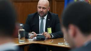 Uma delegação do Sindicato dos Técnicos de Emergência Pré-Hospitalar (STEPH), liderada por Rui Lázaro, respondeu a questões sobre a situação do INEM, perante a Comissão de Saúde na Assembleia da República em Lisboa, 21 de novembro de 2024. TIAGO PETINGA/LUSA