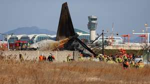 epa11796608 Firefighters carry out rescue operations at Muan International Airport in Muan, 288 kilometers southwest of Seoul, South Korea, 29 December 2024, after a passenger plane with 181 people aboard crashed. According to Yonhap New Agency, at least 28 people died after the Jeju Air passenger plane crashed during landing. The flight was inbound from Bangkok, Thailand.  EPA/YONHAP SOUTH KOREA OUT