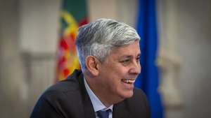 O governador do Banco de Portugal, Mário Centeno, responde a perguntas dos jornalistas durante a conferência de imprensa para apresentação do Boletim Económico de dezembro do Banco de Portugal, no Museu do Dinheiro, em Lisboa, 13 de dezembro de 2024. JOSÉ SENA GOULÃO/LUSA