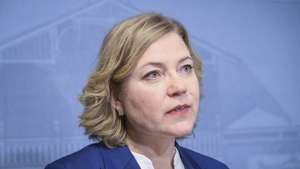 epa11910490 European Commission Vice-President Henna Virkkunen and Finnish Prime Minister Petteri Orpo (not pictured) address the press as they attend in a meeting of EU Commissioners in Helsinki, Finland, 20 February 2025  EPA/KIMMO BRANDT