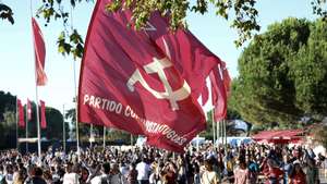 Participantes durante o segundo dia da 48ª "Festa do Avante", que decorre na Quinta da Atalaia, no Seixal, 07 de setembro de 2024. ANTÓNIO COTRIM/LUSA
