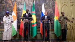 epa12007525 (L-R) Niger's Foreign Minister Bakary Yaou Sangare, Mali's Foreign Minister Abdoulaye Diop, Russian Foreign Minister Sergey Lavrov and Burkina Faso Foreign Minister Karamoko Jean-Marie Traore attend a joint news conference following their meeting in Moscow, Russia, 03 April 2025. The ministers of the Confederation of Sahel States (AES), which includes Mali, Burkina Faso and Niger and was established in 2024, are seeking to strengthen ties with Russia.  EPA/PAVEL BEDNYAKOV/ POOL