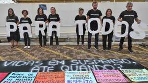 Professores do quadro da Escola Portuguesa de Moçambique (EPM), acusaram hoje o Governo português de “desvalorizar e desconsiderar” o seu trabalho, no início de uma greve para reivindicar “equidade salarial” com profissionais em regime de mobilidade, Maputo, Moçambique, 27 de março de 2025. LUÍSA NHANTUMBO/LUSA