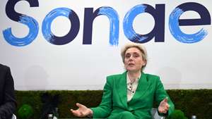 Cláudia Azevedo, CEO da Sonae, durante a apresentação de resultados do grupo que lidera, Maia, 13 de março de 2024. FERNANDO VELUDO/LUSA
