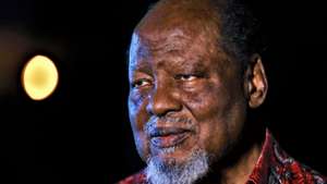 O antigo Presidente moçambicano, Joaquim Chissano, considera que “valeu a pena” a luta que levou à proclamação da independência de Moçambique, em 25 de junho de 1975, embora admita que 50 anos depois quase tudo está ainda por fazer, Maputo, Moçambique, 21 de maio de 2025. (ACOMPANHA TEXTO DA LUSA DE 09-06-2025 ). LUÍSA NHANTUMBO/LUSA