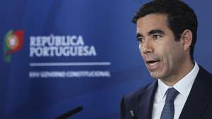 O ministro da Presidência; António Leitão Amaro, durante o briefing final do Conselho de Ministros, no Campus XXI em Lisboa, 23 de junho de 2025. TIAGO PETINGA/LUSA