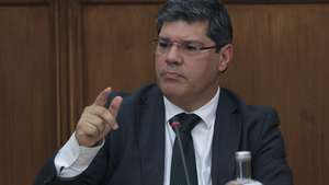 O ex-secretário de Estado da Internacionalização, Eurico Brilhante Dias, intervém na sua audição sobre a situação financeira da instituição e sobre o negócio da internacionalização dos jogos sociais, na Assembleia da República, em Lisboa, 08 de maio de 2024. ANTÓNIO COTRIM/LUSA