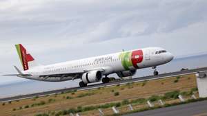 Um avião Airbus A321Neo da TAP Air Portugal aterra no aeroporto de Ponta Delgada, 03 de agosto de 2025. NUNO VEIGA/LUSA