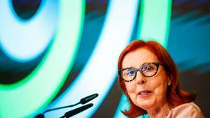 A ministra do Ambiente e Energia, Maria da Graça Carvalho, intervém na cerimónia que assinala a produção da primeira molécula de hidrogénio da EDP em Portugal, na Central Termoeléctrica do Ribatejo em Alenquer, 16 setembro de 2025. A iniciativa realiza-se no âmbito do projeto europeu FlexnConfu, financiado pelo programa Horizon Europe e será demonstrado o potencial desta tecnologia no panorama europeu, bem como o papel estratégico de Portugal na liderança da produção de hidrogénio e na transição energética. PAULO CUNHA/LUSA