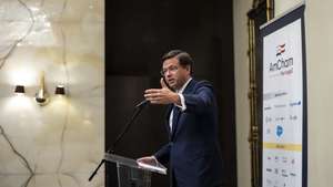 O ministro-adjunto e da Reforma do Estado, Gonçalo Matias, usa da palavra durante um almoço-debate promovido pela Câmara de Comércio Americana em Portugal (AmCham Portugal) sobre as prioridades da Reforma do Estado e o impacto que poderão ter no ambiente económico e no setor empresarial, em Lisboa, 19 de setembro de 2025. JOSÉ SENA GOULÃO/LUSA