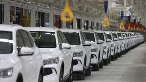 epa12443404 Vehicles during the inauguration of the Chinese company Build Your Dreams (BYD)'s factory, which will serve as the base for the company’s future expansion into the Latin American electric vehicle market in Camacari, Brazil, 09 October 2025.  EPA/AMERICO ROBERTO