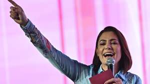 epa12160492 Former Brazilian first lady Michelle Bolsonaro speaks during the national meeting of women representatives of the Liberal Party at the International Convention Center (CICB) in Brasilia, Brazil, 06 June 2025.  EPA/Andre Borges