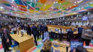 epa12502571 A general view shows the European Environment Council meeting in Brussels, Belgium, 04 November 2025. European environment ministers are in Brussels to discuss the European Climate Law amendment and the urgent need for postponement and substantive simplification of the EU Deforestation Regulation.  EPA/OLIVIER MATTHYS
