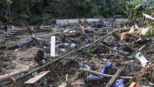 epa12504375 Debris from houses destroyed due to floods caused by typhoon Kalmaegi are seen at a riverside community in Bacayan, Cebu City, Philippines, 05 November 2025. Typhoon Kalmaegi crossed the Visayas region of the central Philippines on November 4 and caused flooding, power outages, and property damage. According to the National Disaster Risk Reduction and Management Council (NDRRMC), 66 people have died from effects of the typhoon. Data from the Philippine Atmospheric, Geophysical, and Astronomical Services Administration (PAGASA) projects the typhoon to be 190 kilometers west of Palawan province, moving west at 20 kilometers per hour with maximum winds of 130 kilometers per hour.  EPA/JUANITO ESPINOSA