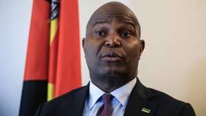 O Presidente de Moçambique, Daniel Chapo, durante entrevisa à Agencia Lusa, Porto, 8 de dezembro de 2025. (ACOMPANHA TEXTO DA LUSA).  JOSÉ COELHO/LUSA