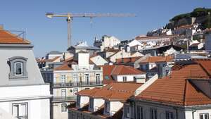 Visão geral de prédios da baixa pombalina, em Lisboa, 16 de fevereiro de 2025. Habitação. Arquitetura. Construção Civil. Gruas. ANTÓNIO PEDRO SANTOS/LUSA