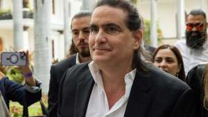 epa11040366 Colombian businessman Alex Saab attends a press conference in Caracas, Venezuela, 21 December 2023. The Venezuelan Government incorporates Alex Saab as member of its delegation for the dialogue with the opposition.  EPA/RAYNER PENA R.