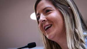 A ministra da Cultura, Juventude e Desporto, Margarida Balseiro Lopes, discursa durante a assinatura dos contratos-programa de preparação olímpica e paralímpica Los Angeles 2028 e Surdolímpica Atenas 2029, em Lisboa, 22 de dezembro de 2025. RODRIGO ANTUNES/LUSA