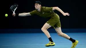 epa12670193 Jannik Sinner of Italy in action during of his Men’s 2nd round match against James Duckworth of Australia on day 5 of the 2026 Australian Open tennis tournament in Melbourne, Australia, 22 January 2026.  EPA/JOEL CARRETT AUSTRALIA AND NEW ZEALAND OUT