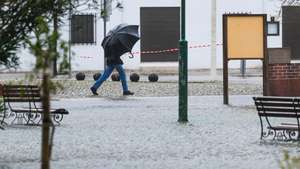Na baixa de Montemor-o-Velho, a subida da água do Rio Mondego está a causar inundações e cortes de estradas no Baixo Mondego, e já isolou a povoação de Ereira, Montemor-o-Velho, 7 de fevereiro de 2026. PAULO NOVAIS/LUSA