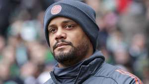 epa12738576 Head coach Vincent Kompany of Munich looks on  ahead the German Bundesliga soccer match between Werder Bremen and Bayern Munich 05 in Dortmund, Germany, 14 February 2026.  EPA/CHRISTOPHER NEUNDORF CONDITIONS - ATTENTION: The DFL regulations prohibit any use of photographs as image sequences and/or quasi-video.