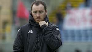 O treinador do Estoril Praia, Ian Cathro, durante o jogo da I Liga de futebol contra o Santa Clara, disputado no Estádio de São Miguel, em Ponta Delgada, 31 de janeiro de 2026. EDUARDO COSTA/LUSA