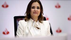 A atual vice-presidente executiva e futura CEO do Santander Totta, Isabel Guerreiro, em conferência de imprensa para divulgação dos resultados do ano de 2025 da instituição bancária, na sede em Lisboa, 05 de fevereiro de 2025. FILIPE AMORIM/LUSA
