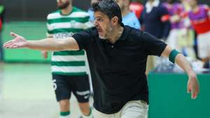 Nuno Dias treinador do Sporting durante o jogo com o Benfica da 16.ª jornada da Liga de Futsal disputado Pavilhão João Rocha, Lisboa, 19 de fevereiro de 2026. MIGUEL A. LOPES/LUSA