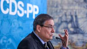 O ministro dos Assuntos Parlamentares, Carlos Abreu Amorim, intervém na abertura das jornadas parlamentares do CDS/PP, sob o lema "CDS, Portugal e o futuro", na Assembleia da República em Lisboa, 23 de março de 2026. TIAGO PETINGA/LUSA
