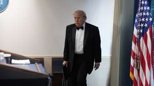 epa12914504 US President Donald J. Trump makes remarks in the White House press briefing room after shots were fired outside the Washington Hilton ballroom hosting the White House Correspondents’ Association Dinner in Washington, DC, 25 April 2026. The alleged shooter is in custody.  EPA/Yuri Gripas / POOL